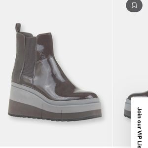 Brand New, Never Worn Naked Feet Guild Platform Chelsea Boots. Size: 9.